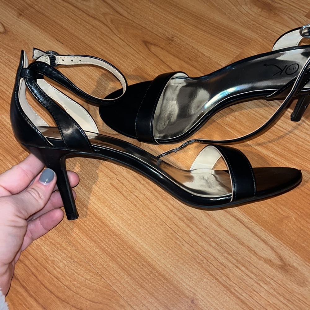 Heels - Picture 2 of 3